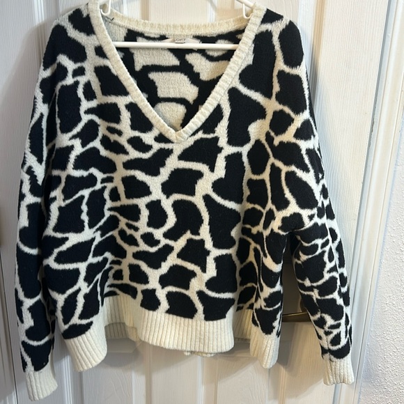 Loft Giraffe Sweater - Picture 1 of 4